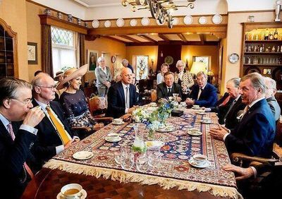 Maxima aan tafel